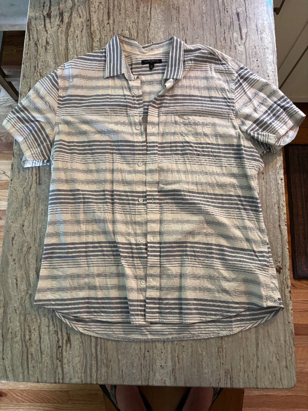 Banana Republic Short Sleeve Button Up